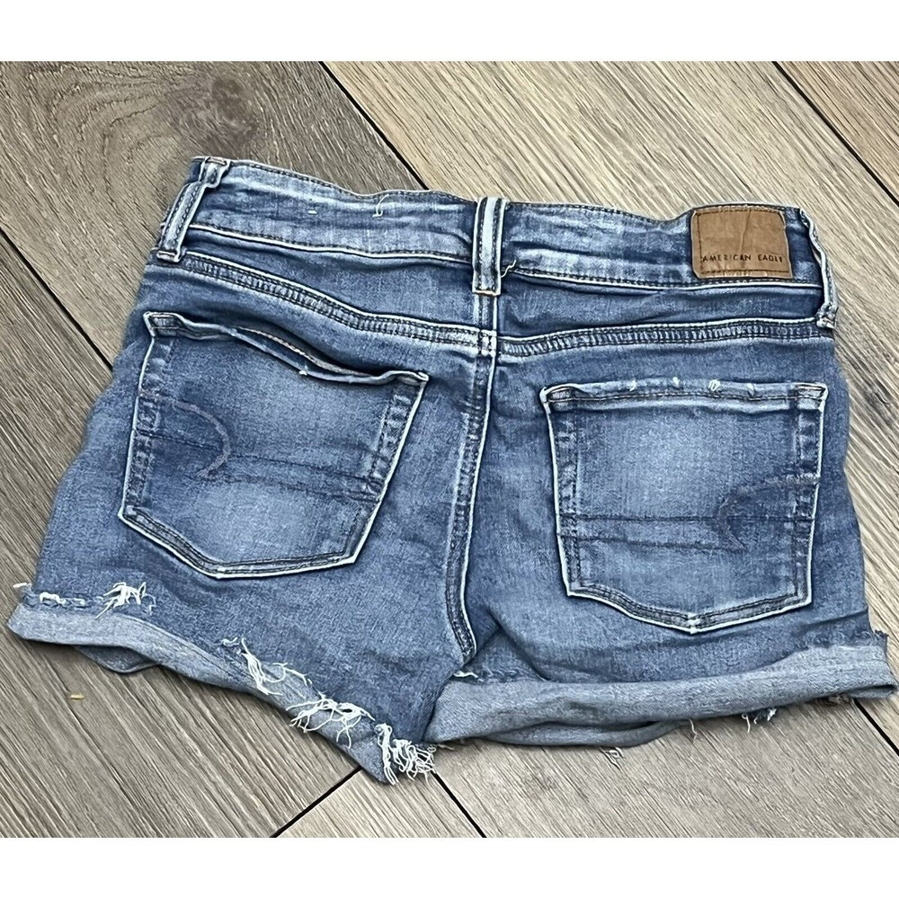 American Eagle Blue Ne(x)t Level Stretch Distressed Midi Jean Shorts Size 2 - Picture 10 of 10